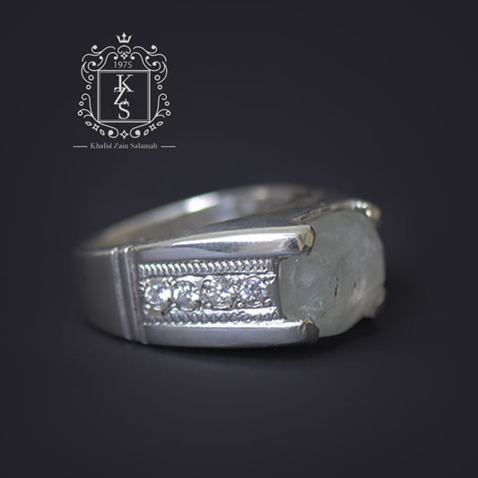 خاتم رجالي فضة بحجر الزمرد الروسي ومرصع بأحجار الزرقون